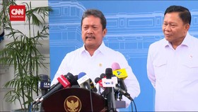 VIDEO: Menteri KKP Heran Pagar Laut Tangerang Punya HGB