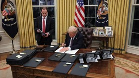Bergaya bak Presiden AS, Wisata ke Replika Oval Office Gedung Putih