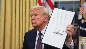 Trump Tuntut Uskup AS Minta Maaf usai Mohon Lindungi Imigran-LGBTQ