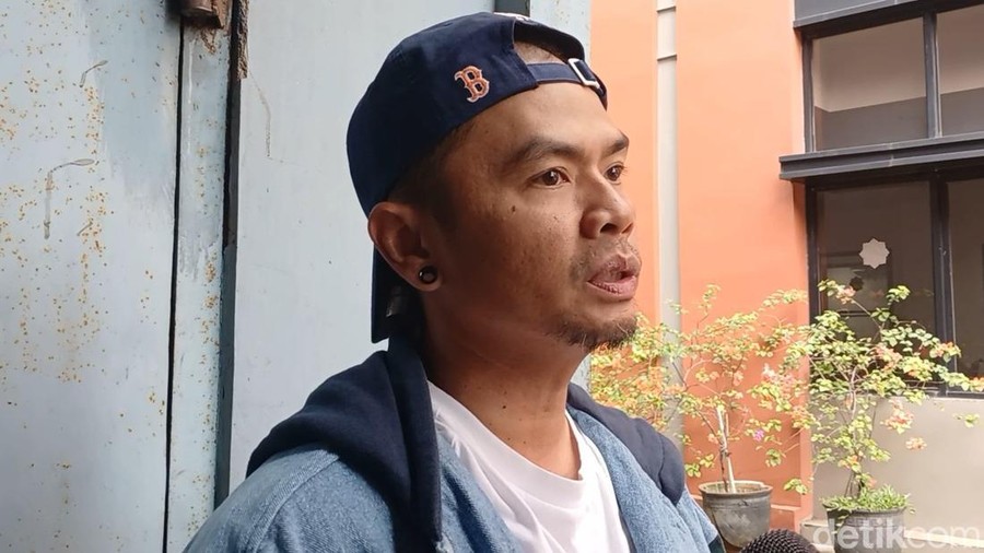 Wendy Cagur saat ditemui di kawasan Transmedia&period;