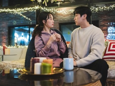 img-title Spoiler Alert! 3 Poin Penting yang Akan Terjawab di Episode Terakhir Drama Korea 'Who Is She!'