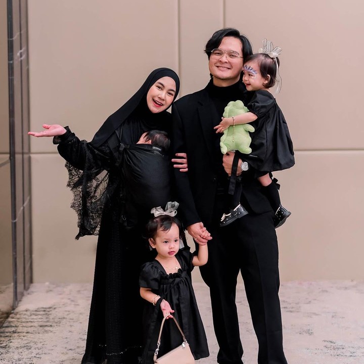 <p>Alma dan Alsha sendiri lahir pada 13 Oktober 2022. Keduanya pun kini sudah tumbuh besar dan genap berusia dua tahun. (Foto: Instagram: @anisarahma_12)</p>
