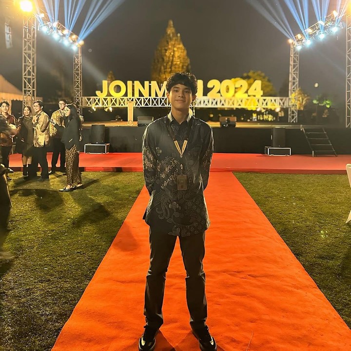 <p>Bunga Zainal sering mem-posting foto Karan di akun media sosialnya. Aktris 37 tahun ini juga kerap membagikan aktivitas Karan yang tengah fokus pada pendidikan. (Foto: Instagram @bungazainal05)</p>