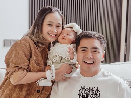 5 Momen Gritte Agatha Menyusui Baby Agatha, Penuh Momen Bahagia