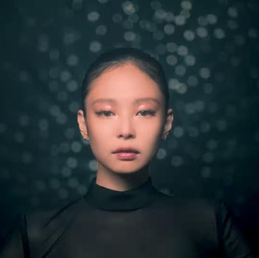 Lirik Lagu start a war - JENNIE