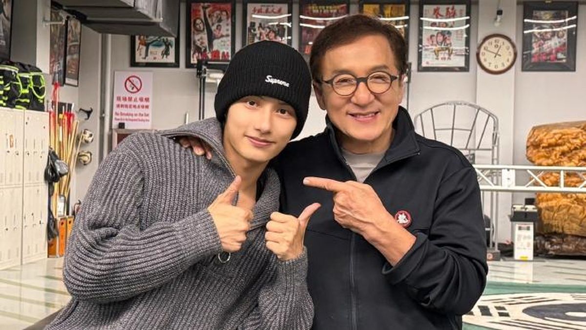 Jun SEVENTEEN Main Film The Shadow's Edge Bareng Jackie Chan