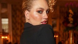 Lirik Lagu Supernova (tigers blud) - Kat Cunning