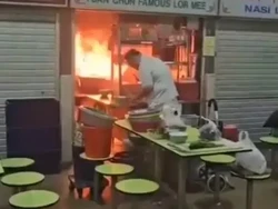 Ketenangan Pemilik Kedai Saat Api Bakar Dapurnya Tuai Pujian