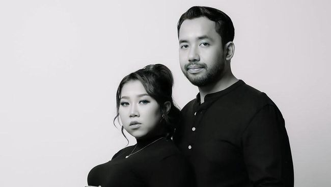 Kiky Saputri Tulis Pesan Haru untuk Suami Usai Melahirkan Anak Pertama