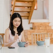 7 Menu Sarapan yang Bisa Bantu Mengurangi Kecemasan, Siapkan untuk Besok!