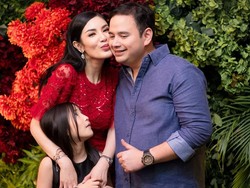 Nindy Ayunda Soal Isu Nikah dengan Dito Mahendra: Tebak Sendiri Saja