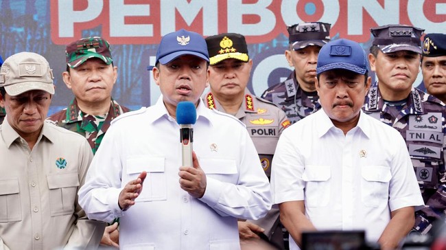 Menteri ATR/BPN Nusron Wahid mengungkapkan area perairan 656 hektare yang bersertifikat HGB di laut Sidoarjo mulanya merupakan tambak.