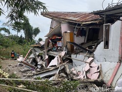 Video Belasan Rumah di Banjarnegara Rusak Akibat Tanah Bergerak