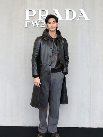 Fashion Show Prada Uomo FW2025 Bertabur Bintang, Ada Sakaguchi Kentaro sampai Kim Soo Hyun