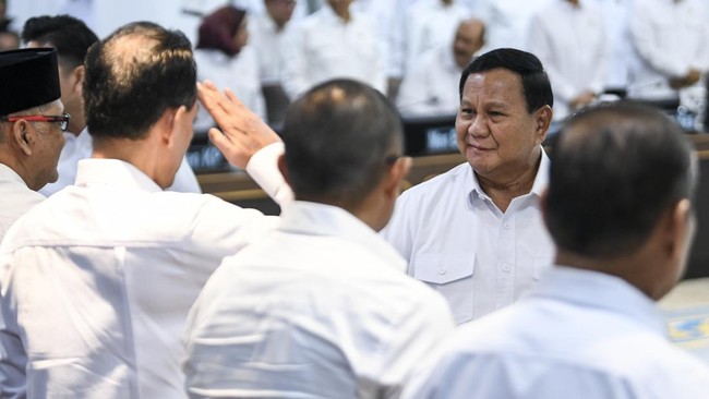 Sejumlah menteri kabinet pemerintahan Prabowo Subianto asal Gerindra ramai-ramai angkat suara soal isu reshuffle kabinet yang menguat belakangan.