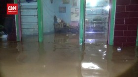 VIDEO: Hujan Deras Semalaman, 5 Kecamatan di Jombang Banjir