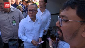 VIDEO: Sidak Pasar, Zulhas Bagi-bagi Duit dan Beli Beras 100 Karung