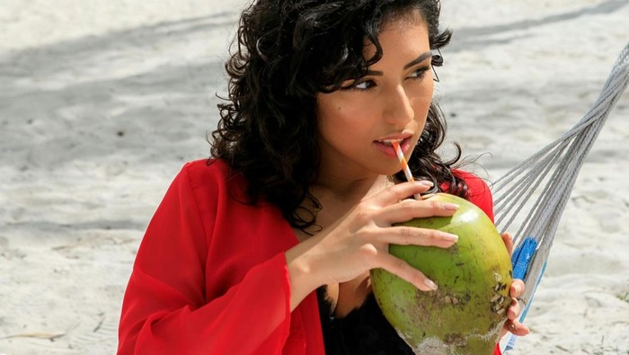 4 Rahasia Air Kelapa yang Bisa Bikin Diet Jadi Lebih Efektif