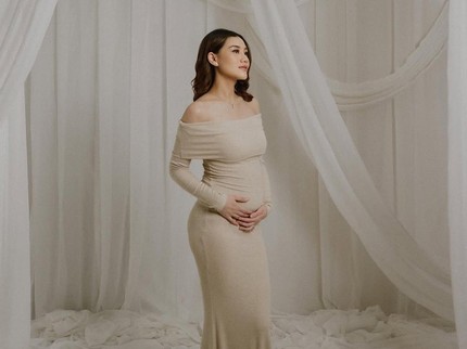 5 Potret Aaliyah Massaid Hamil Anak Pertama, Bahagia Pamer Baby Bump