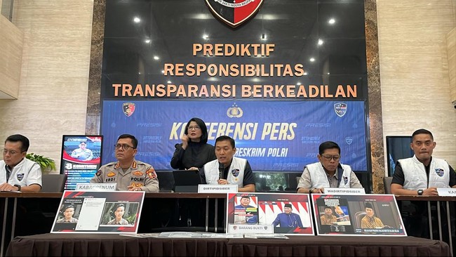 Penipu di Lampung memanfaatkan teknologi AI berpura-pura menjadi Presiden Prabowo menawarkan bantuan untuk warga dengan cara mendaftar pakai sejumlah uang.