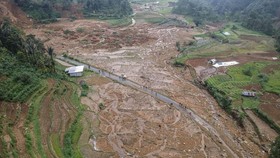 Tebing 15 Meter Longsor, Ruas Jalan di Cilacap Sempat Lumpuh
