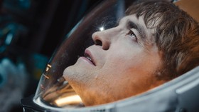 Sinopsis Mickey 17, Pahit Nasib Robert Pattinson di Planet Es
