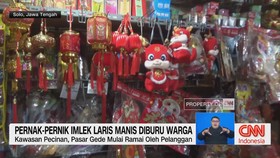 VIDEO: Pernak-Pernik Imlek Laris Manis Diburu Warga