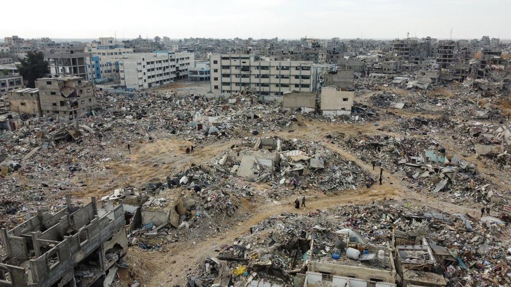 Nelangsa Warga Gaza Salat Idulfitri di Hamparan Puing-puing