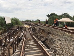 Banjir Meluap Lagi, Jalur Kereta Stasiun Gubug-Karangjati Ditutup