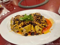 Spesial! Angsio Hisit dan Ayam Kukus Chili Oil Buat Sajian Imlek