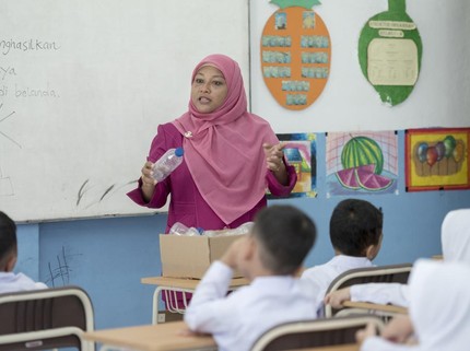 10 Tanda Anak Memiliki Guru Hebat Menurut Pakar