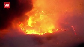 VIDEO: Kebakaran Hutan di Utara Los Angeles, 4 Ribu Ha Lahan Hangus