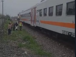 Viral Aksi Pelajar Gresik Tabrakkan Diri ke Kereta Api