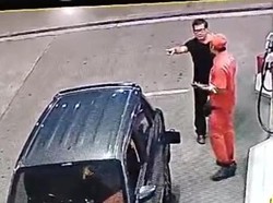 Pria Arogan Todong Pistol ke Petugas SPBU, Berujung Ditangkap Polisi