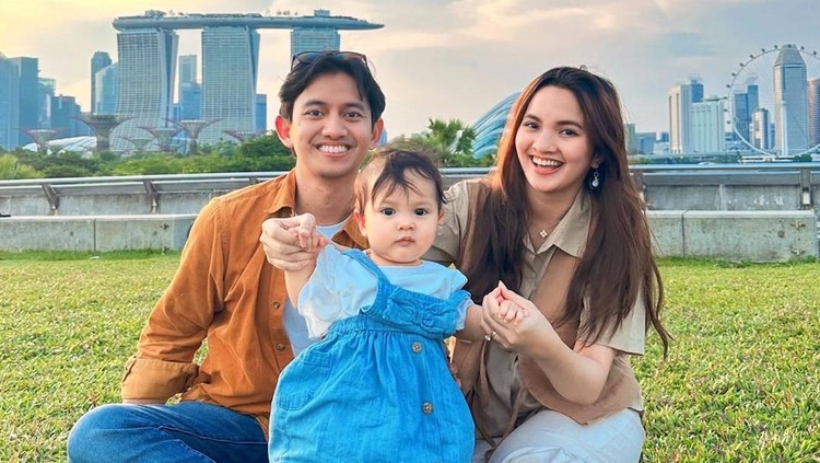 Baby Launa dan Keluarga