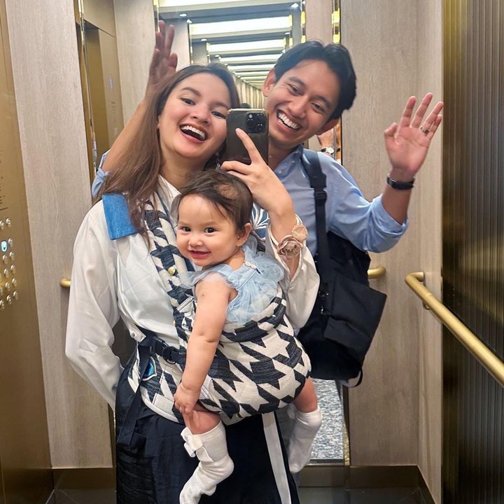 <p>Bunda, kita doakan agar Belva dan keluarga selalu diberikan kesehatan dan kebahagiaan, ya. Semoga mereka terus mendapatkan cinta dan kasih sayang dari orang-orang di sekitarnya. (Foto: Instagram: @sabrinaanggraini)</p>