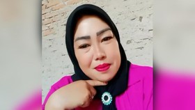 Bunda Dor Dor Mengaku Jadi Korban Penipuan Honor Kerja di Jakarta