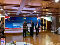 Kemenkum Serahkan SK Pengurus Ikatan Notaris Indonesia: Jaga Marwah Jabatan
