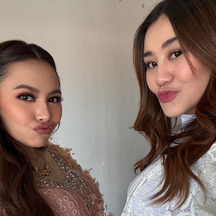 <p>Baru-baru ini, Mahalini dan Aaliyah kembali terlihat menghabiskan waktu bersama. Keduanya memamerkan baby bump kehamilan yang sudah terlihat jelas. (Foto: Instagram @mahaliniraharja/ @aaliyah.massaid)</p>