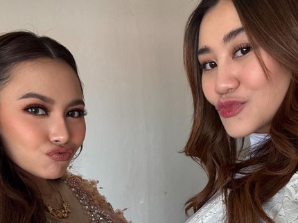 5 Potret Kompak Aaliyah Masaid & Mahalini Jalani Kehamilan Pertama, Terbaru Umrah Bareng