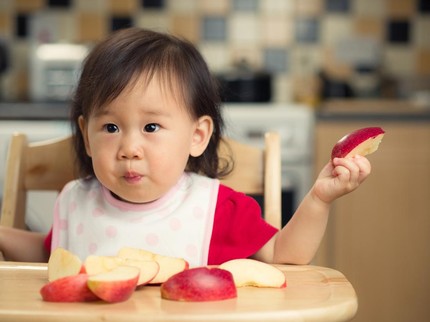 Kapan Bayi Boleh Makan Buah? Ketahui Waktu dan Pilihan Terbaik saat MPASI