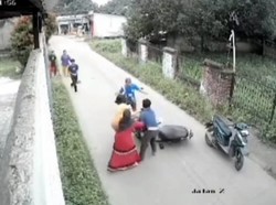 Aksi Emak-emak Hadang Pencuri Tabung Gas Viral, Netizen Singgung Ras Terkuat