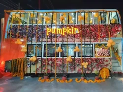 Keren! Bus Tingkat di India Ini Disulap Jadi Restoran