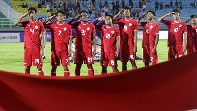 Timnas Indonesia U-20 akan menghadapi India dalam laga terakhir Mandiri U-20 Challenge Series. Berikut jadwal siaran langsung laga tersebut.