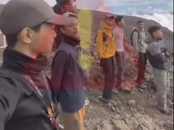 Pendaki Sangat Nakal Bikin Jalur Gunung Marapi Ditutup Permanen