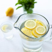 4 Alasan Air Lemon Bagus untuk Dikonsumsi saat Diet