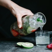 Bosan Air Putih? Coba 4 Resep Infused Water Ini, Cocok untuk Diet!