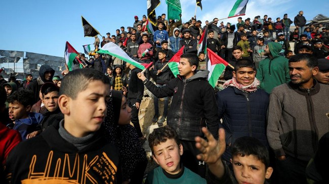 FOTO: Hamas Bebaskan Sandera Empat Tentara Wanita Israel