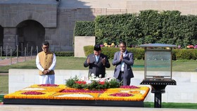 Prabowo Ziarah ke Makam Mahatma Gandhi: Dia Inspirasi Saya