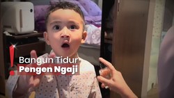 img-title Lucunya Rayyanza Pergi Ngaji Sendiri ke Masjid: Udah Iqra 2
